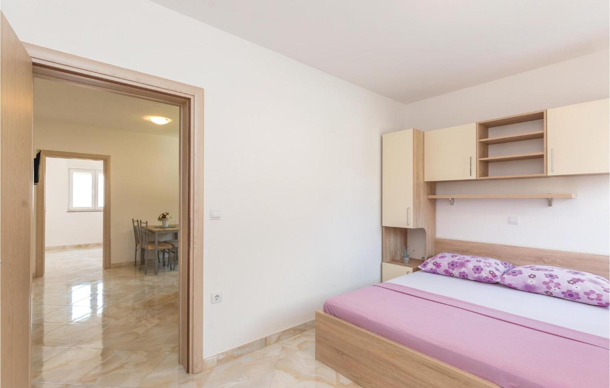 Awesome Apartment In Krvavica With Kitchen 외부 사진